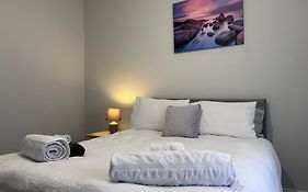 Urban Oasis:Perfect Stay In City